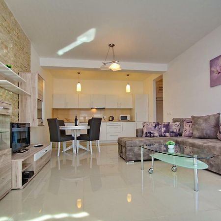Apartment Dobrota Kotor Eksteriør bilde