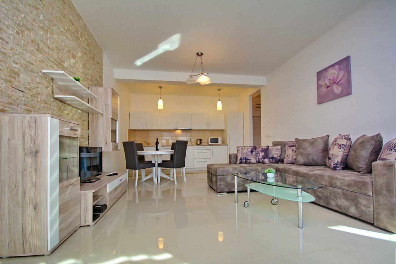 Apartment Dobrota Kotor Eksteriør bilde
